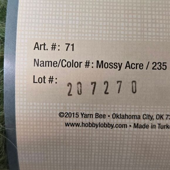 🎃🎃🎃 Yarn Bee Effortless Super Bulky Yarn in Mossy Acre 6 Oz Per Skein - Picture 10 of 12